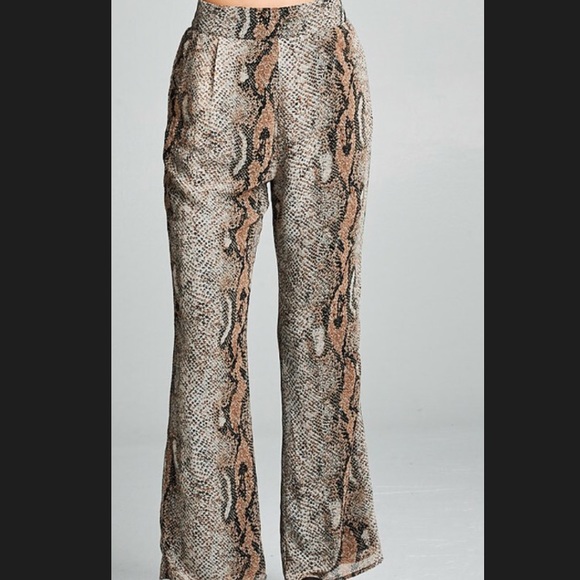 Snake Print High Waist Crop Pants - Picture 5 of 7